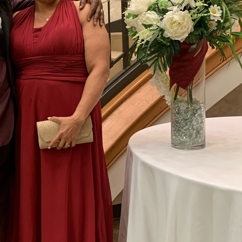 Burgundy bridesmaid dress size 20 multiple styles in one dress